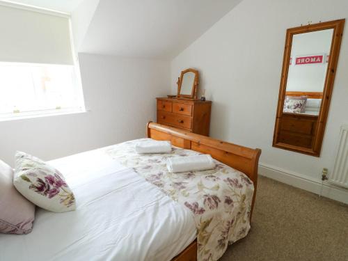 Llewelyn House - image 7