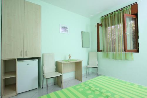 Apartments and Rooms Vesna Novalja
