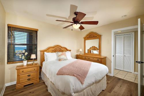 Ocean View with Large Balcony Air Conditioned - image 3