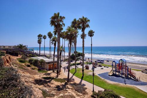 Ocean View with Large Balcony Air Conditioned - image 4