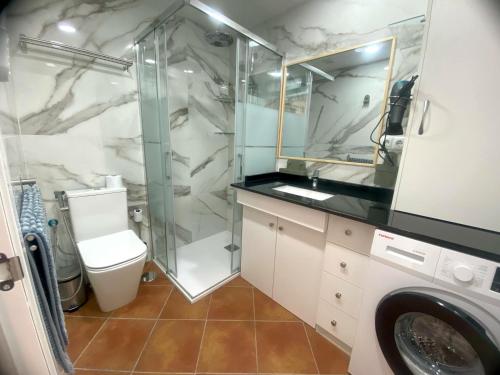 One-Bedroom Apartment image 5