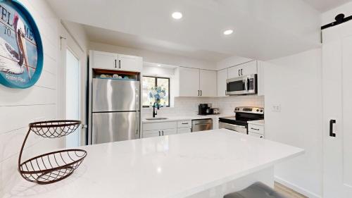 48 Hickory Cove - image 5