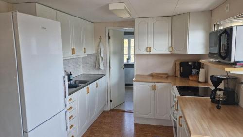 Summer cottage at seafront with private jetty in Oskarshamn