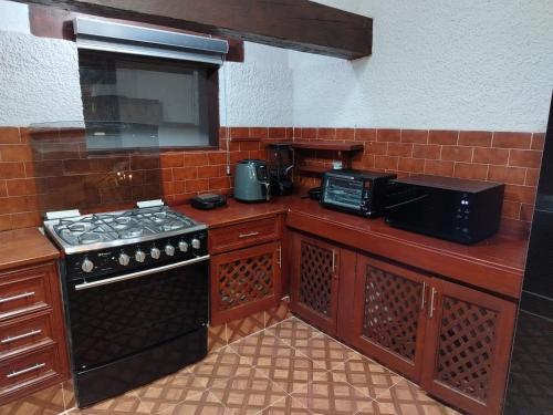 La casa que Canta Valle de Bravo