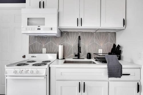 Urban Nest #4 Chic studio central to downtown in Schenectady