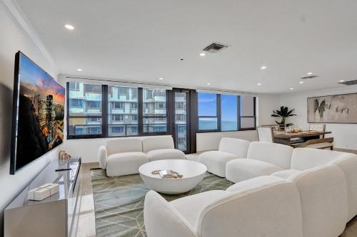 Ocean View 2BD Penthouse Beach Service PH-6 in Miami Beach, USA
