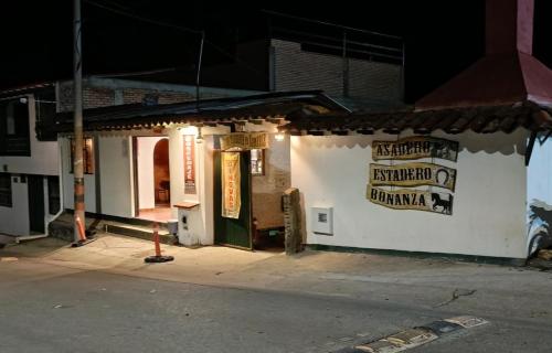 Hospedaje Bonanza