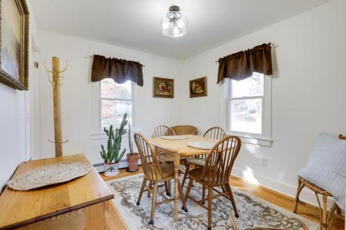 Cozy Historic Wakefield Home Close to Beaches in South Kingstown, USA