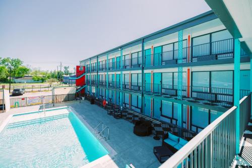 Heights House Hotel - image 3