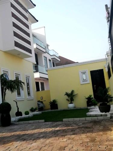 Stylish 5bed villa near Chevron Lekki