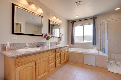 Pet-Friendly Adobe about 3 Miles to Lake Powell! - image 14