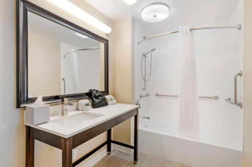 Best Western Lexington Inn - image 10