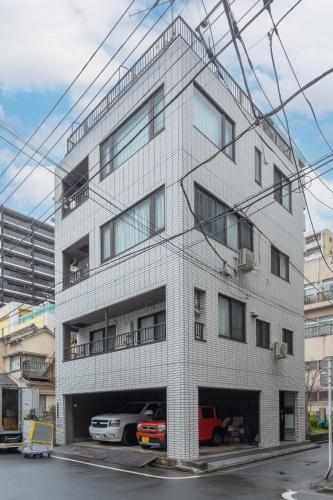 Home suite Home Ryogoku - Perfect for Families and Groups, Spacious 197m2 Home with 8 BR & 3 BA, Up to 15 ppl with Parking and 3 Stations, Tokio