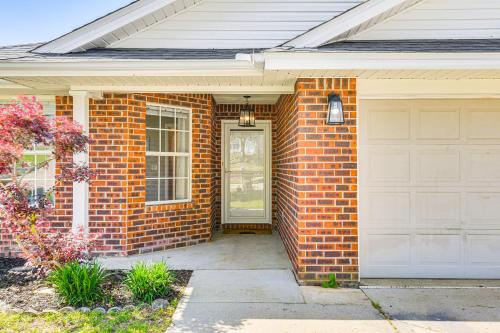 Outdoor Entertaining Space Family Home in Milton in Avalon (FL)