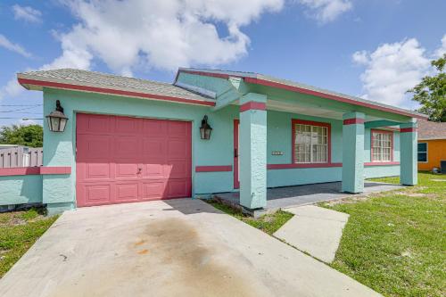 Mins to the Coast Port St Lucie Home with Lanai!