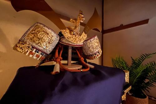 Samurai Garage House