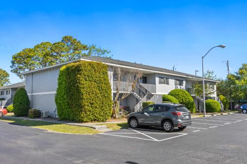 Secure Haven with Top Amenities Secure Haven with Top Amenities