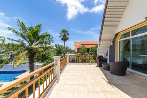 Garden, Tongtong Garden Holiday Hotel普吉岛通通花园酒店 in Rawai
