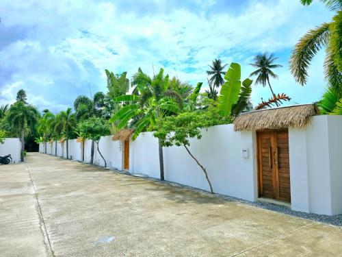CYAN Jasmine Pool Villa - Fisherman's Village - Tap to explore photos