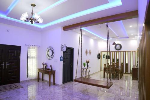 The Mountain Nest-Luxurious Retreat in Thavinhal