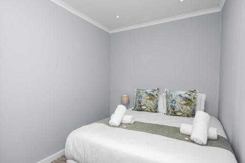 Harbour View Stylish Woodstock Apartment w Balcony