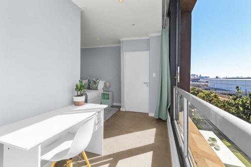 Harbour View Stylish Woodstock Apartment w Balcony