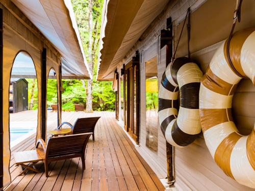 Erkély/terasz, KEIKOKU GLAMPING TENT in Okutama