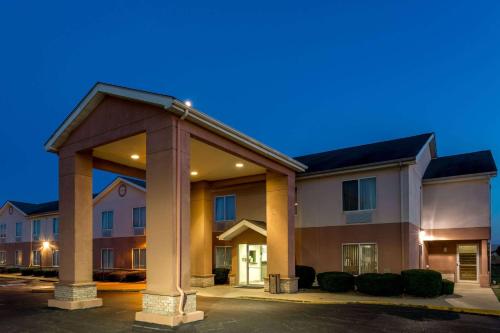Super 8 by Wyndham Frankfort IN in Frankfort, USA