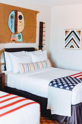 Graduate Queen Room with Two Queen Beds