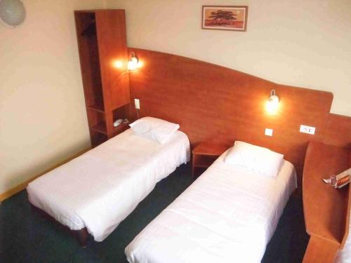 Adams Hotel - image 4