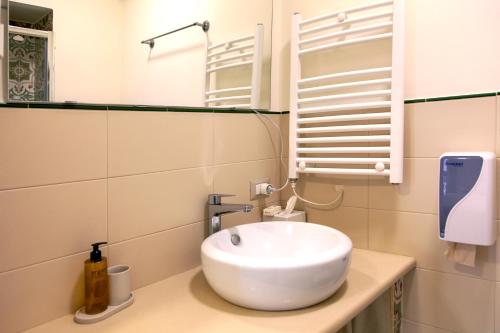 Budget Double Room image 2