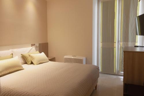 Budget Double Room image 4