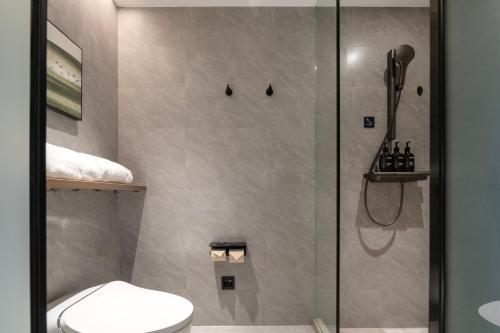 Executive Double Room image 2