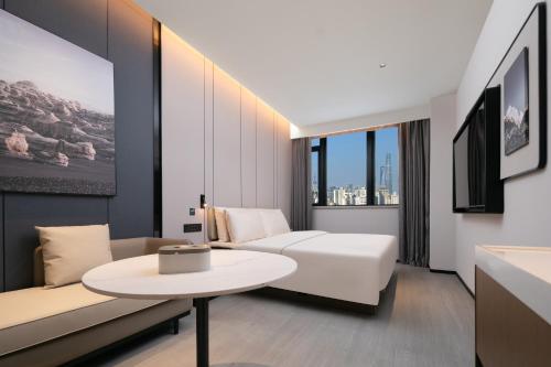 Executive Double Room image 3