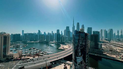 Urban 1BR City view in The Bay Business Bay, Dubaï (photo 6)