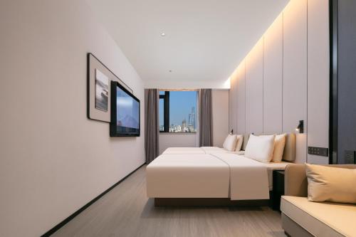 Executive Twin Room image 2