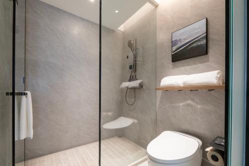 Jimu Double Room with City View image 1