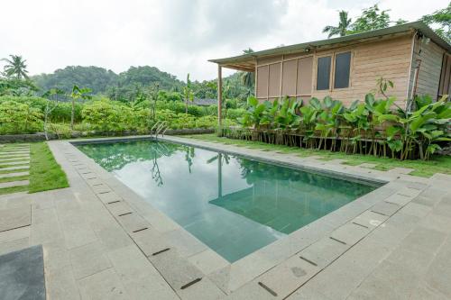 Vista exterior, Terra Clementia in Watukarung