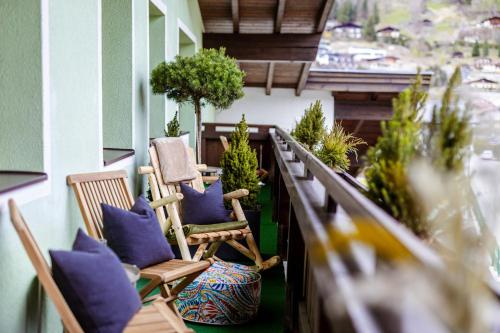 מרפסת, ESCHENHOF - Bed & Breakfast in קפרון