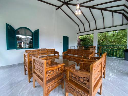 Facilities, JungleRiverHouse & JungleRiverResort in Bukit Lawang