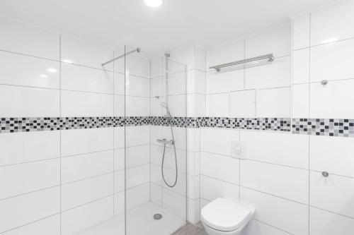 Spacious Design Apartment R18 Room Type - Single Room