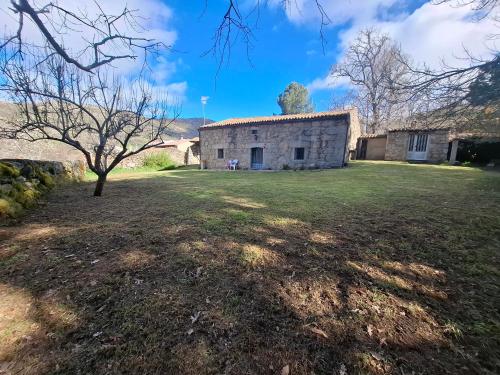 La Serrota Casa Rural in Navacepedilla Del Corneja