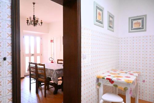 Two-Bedroom Apartment image 5