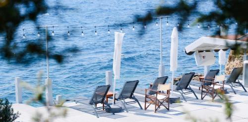 Maya Bistro Hotel Beach in Seferihisar