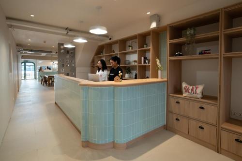 ล็อบบี้, บีท วารี โฮสเทล แอท เจ้าพระยา ริเวอร์ (BEAT. Warii Hostel @ Chaophraya River) near โรงเรียนนานาชาติโชรส์เบอรี่