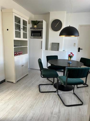 virtuve, Gastenverblijf Lange akkers incl fietsen in Bergeijk