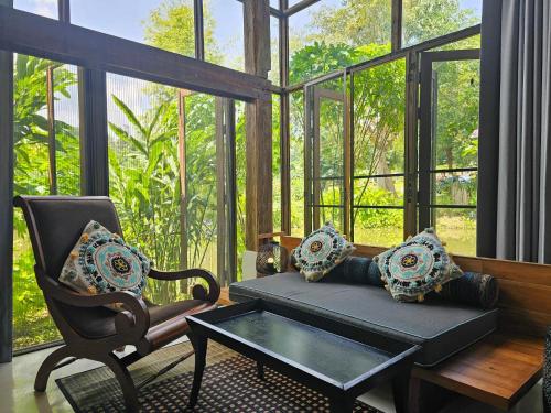 NernJamsai near Elephant Rescue Park