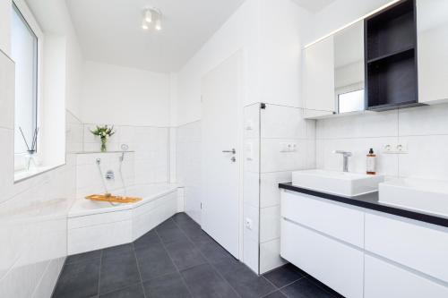 Neu - Frisches & Gemütliches Design mit BBQ, Garten & Arbeitsplatz, Augusta (Augsburg) (foto 4)