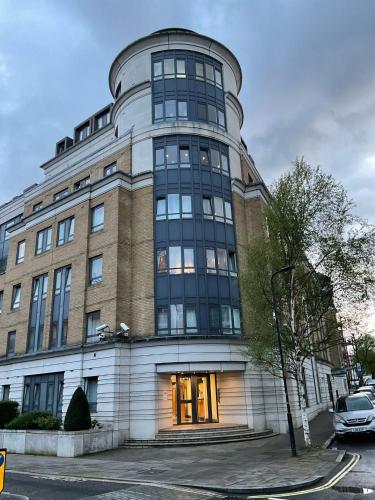 3 Bedrooms Apartment with security 24 hours