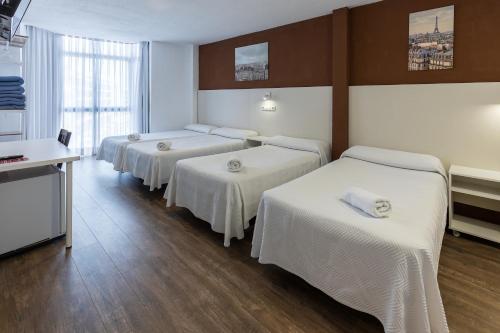 Hostal Gran Vía - image 7